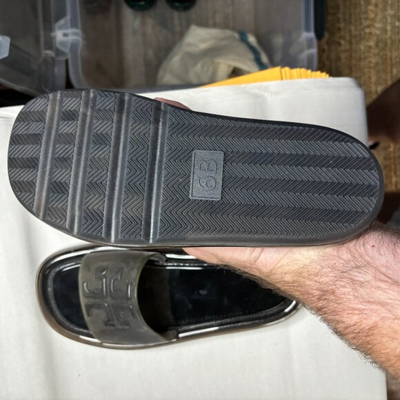 Pre-worn MINT Tory Burch Women's Size 6 Black Bubble Jelly Sandals - Picture 4 of 9